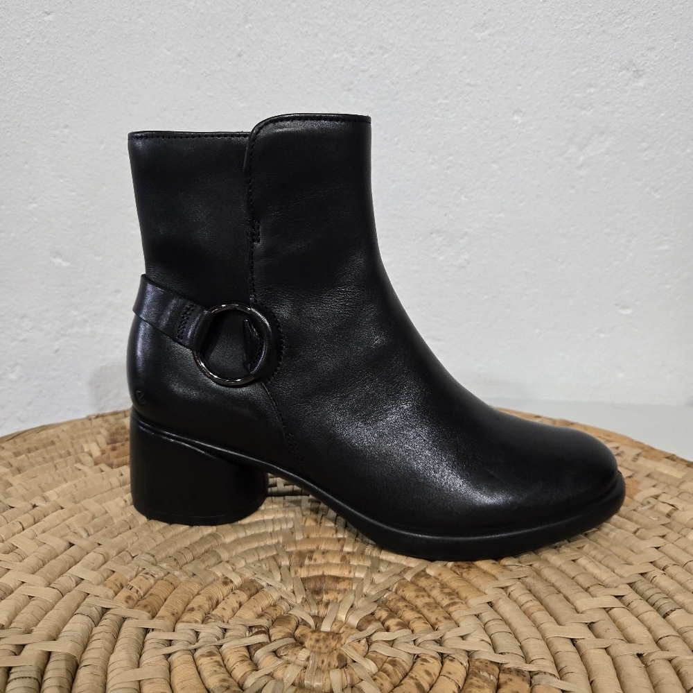 Ecco Black Leather Ankle Boots - Picture 2 of 7